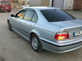 BMW 5 Series foto 4