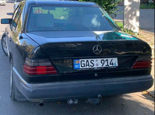 Mercedes E-Class foto 4