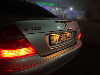 Mercedes E-Class foto 9