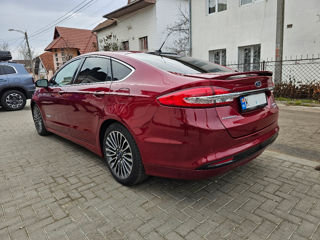 Ford Fusion foto 3