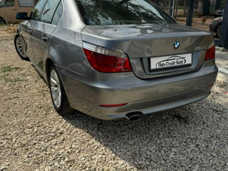 BMW 5 Series foto 4