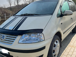 Volkswagen Sharan foto 2