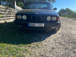 BMW 5 Series foto 1