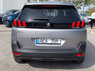 Peugeot 5008 foto 3