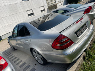 Mercedes E-Class foto 8