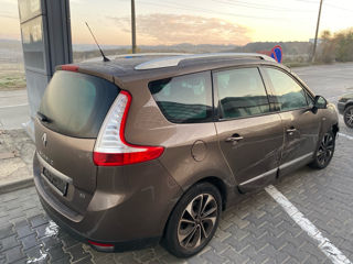 Renault Grand Scenic foto 3