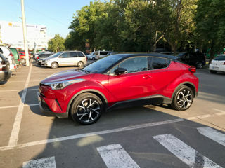 Toyota C-HR foto 2