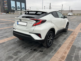 Toyota C-HR foto 4