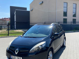 Renault Grand Scenic foto 2