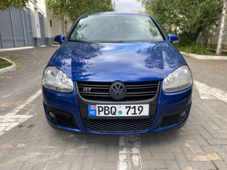 Volkswagen Golf foto 1