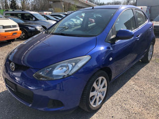 Mazda 2 foto 2