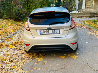 Ford Fiesta foto 6