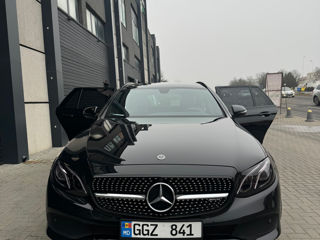 Mercedes E-Class foto 2