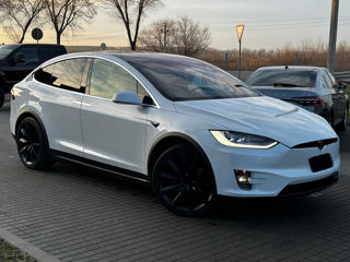 Tesla Model X foto 2