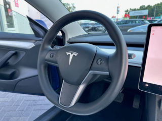 Tesla Model 3 foto 11