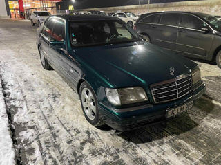 Mercedes S-Class foto 1