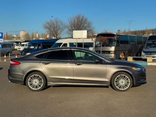 Ford Fusion foto 7