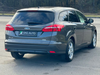 Ford Focus foto 9