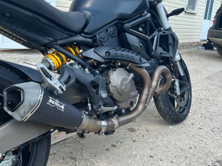 Ducati Monster 821 Dark foto 3