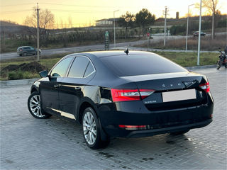 Skoda Superb foto 3