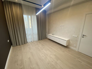 Apartament cu 2 camere, 68 m², Centru, Chișinău foto 2