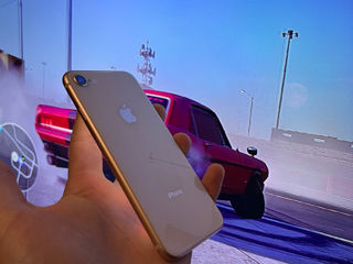 iPhone 8 64GB foto 2