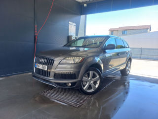 Audi Q7 foto 1