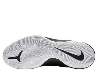 Nike Air Versitile II новые кроссовки оригинал . foto 4