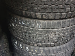 225/65/ R17- Falken.