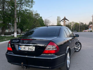 Mercedes E-Class foto 5