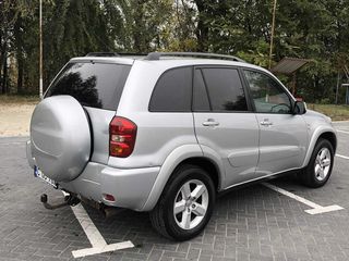 Toyota Rav 4 foto 4