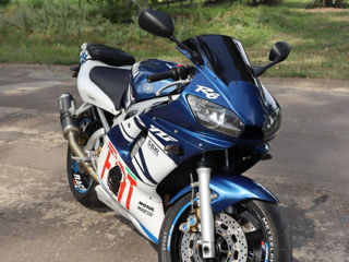 Yamaha R6