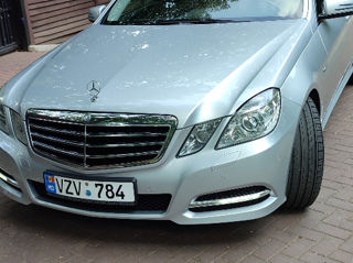 Mercedes E-Class foto 2