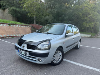 Renault Clio foto 1