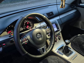 Volkswagen Passat foto 1