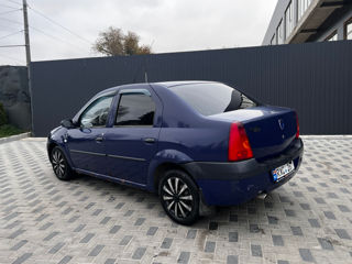 Dacia Logan foto 3