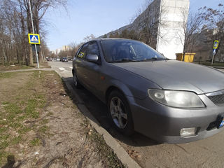 Mazda 323 foto 8