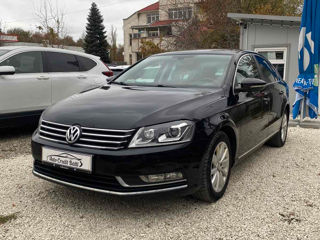 Volkswagen Passat foto 3