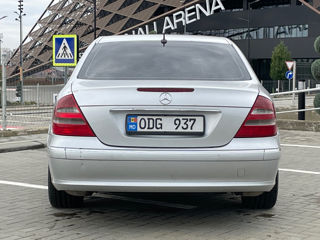 Mercedes E-Class foto 6