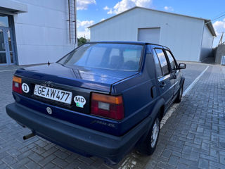 Volkswagen Jetta foto 4