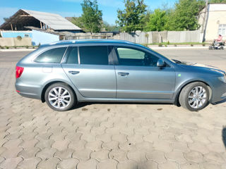 Skoda Superb foto 4