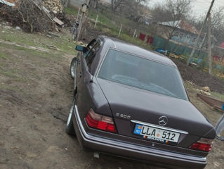 Mercedes E-Class foto 5