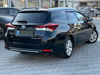 Toyota Auris foto 2