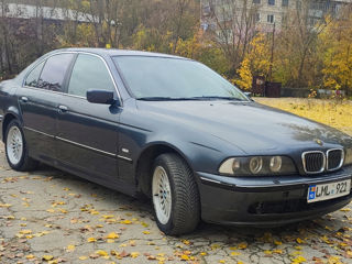 BMW 5 Series foto 3