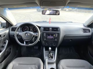 Volkswagen Jetta foto 6