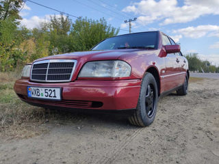 Mercedes C-Class foto 6