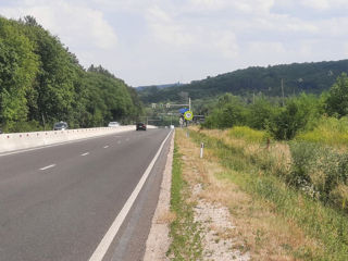 1 ari la traseu, 15 metri iesire spre traseu, 143 m în adîncime, acces de pe 2 drumuri, cu gaz, apă  foto 2