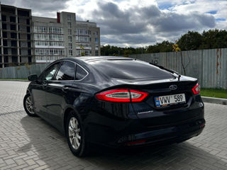 Ford Mondeo foto 5