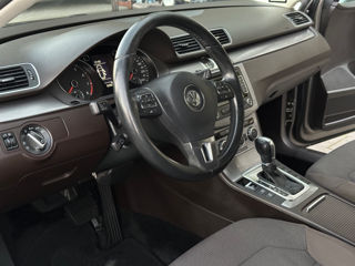 Volkswagen Passat foto 9