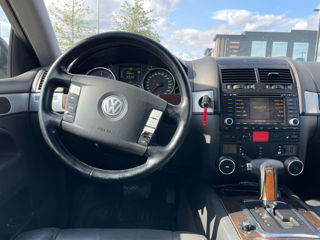 Volkswagen Touareg foto 8